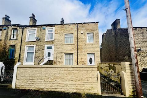 4 bedroom end of terrace house for sale, Dewhurst Road, Huddersfield HD2