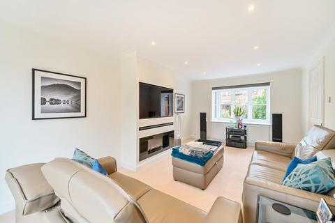 14 Griffin Road, Thame, OX9 3LB
