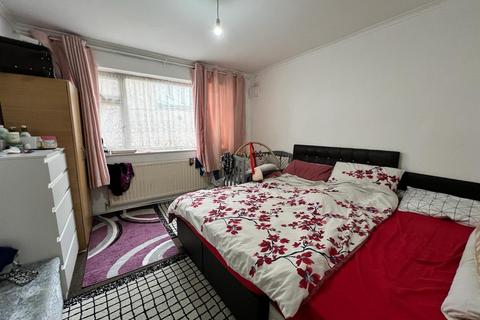 2 bedroom maisonette for sale, Spencer Road, Seven Kings