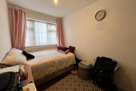 2 bedroom maisonette for sale, Spencer Road, Seven Kings