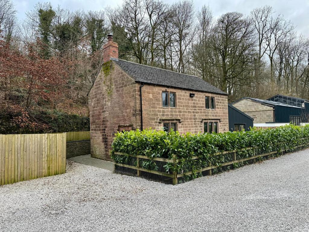 Middleton Road, MiddletonByWirksworth, DE4 4 bed cottage for sale £