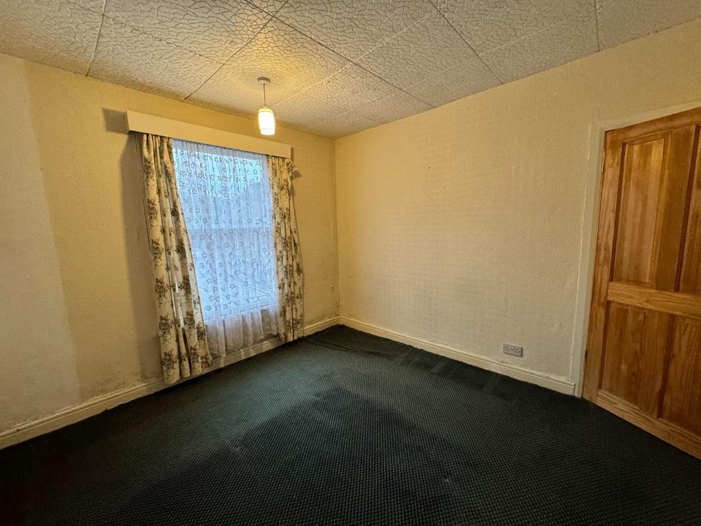Bedroom One 2.jpg
