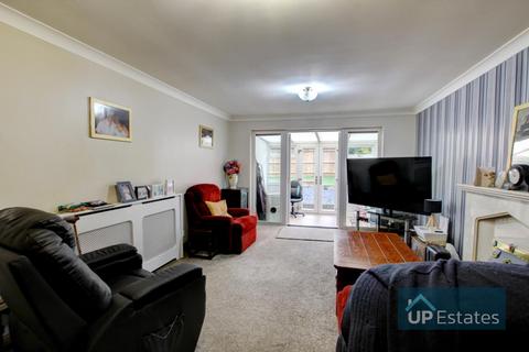106 Blandford Drive, Coventry, CV2 2NE