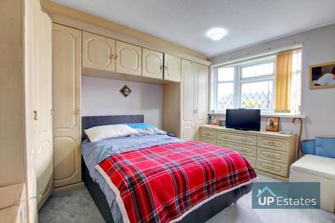 106 Blandford Drive, Coventry, CV2 2NE