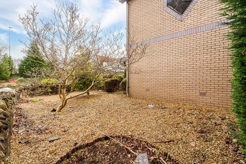 16 Eskview Grove, Dalkeith, EH22 1JW