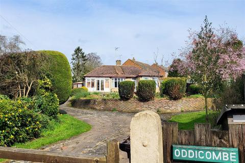 3 bedroom detached bungalow for sale - GREAT PROJECT: Standon, Herts