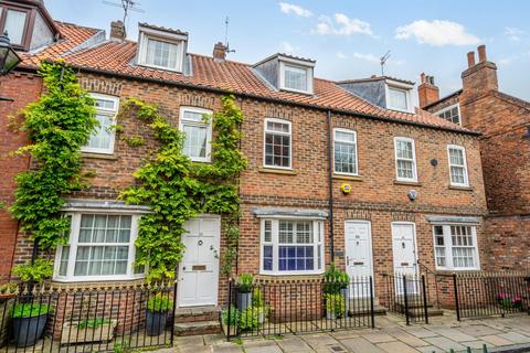 3 bedroom terraced house for sale, Spen Lane, York