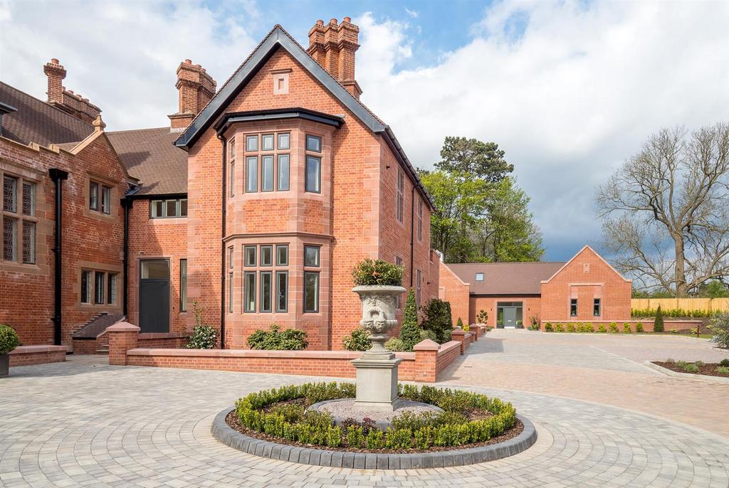 Milverton Hall - Exterior-5.jpg