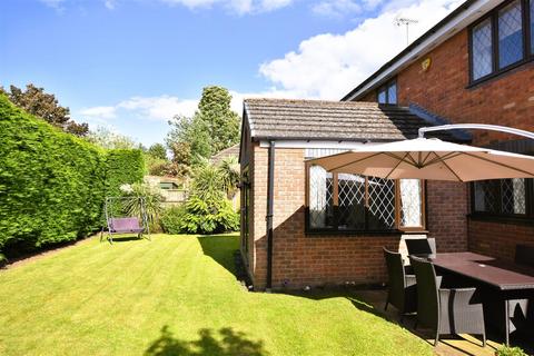 4 bedroom detached house for sale, Poplar Close, Sutton-On-Trent, Newark