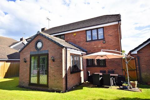 4 bedroom detached house for sale, Poplar Close, Sutton-On-Trent, Newark