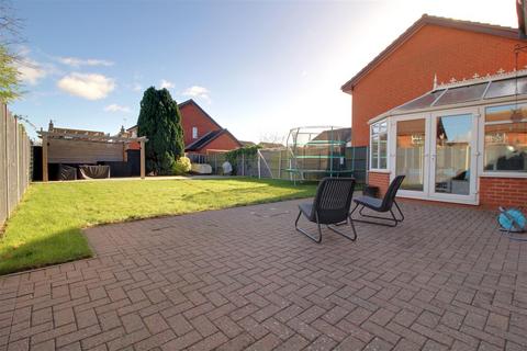 4 bedroom detached house for sale, Gambier Parry Gardens, Gloucester