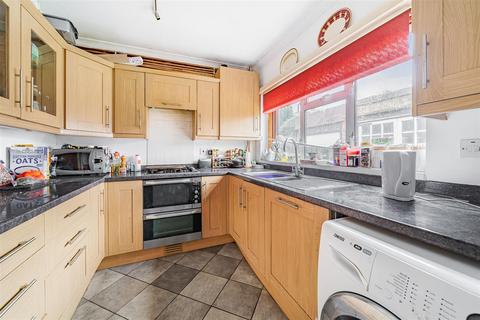 285 Raeburn Avenue, Surbiton, KT5 9DF