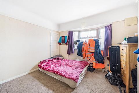 285 Raeburn Avenue, Surbiton, KT5 9DF