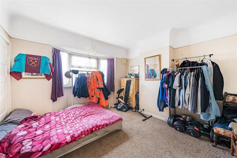 285 Raeburn Avenue, Surbiton, KT5 9DF