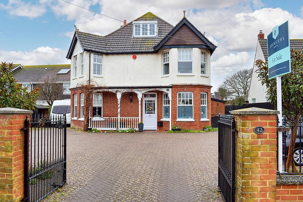 Barton Court Avenue, Barton on Sea, New Milton, BH25 6 bed detached