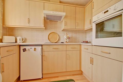 1 bedroom retirement property for sale, Tylers Close, Lymington, SO41