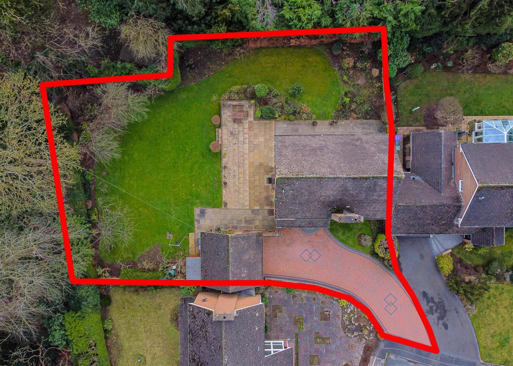 5 Mayswood Drive, Wightwick 4 bed detached house for sale £725,000