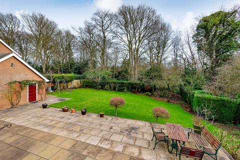 4 bedroom detached house for sale, 5 Mayswood Drive, Wightwick