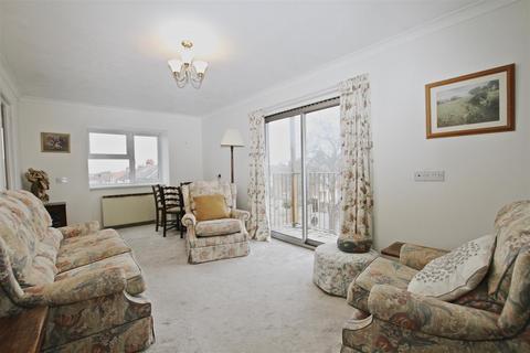 1 bedroom retirement property for sale - Porchester Court, Chalkwell Park Drive, Leigh-On-Sea