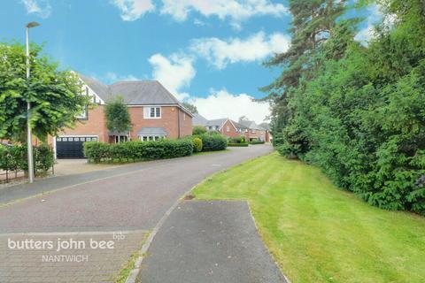 5 bedroom detached house for sale, Gerards Gardens, Nantwich