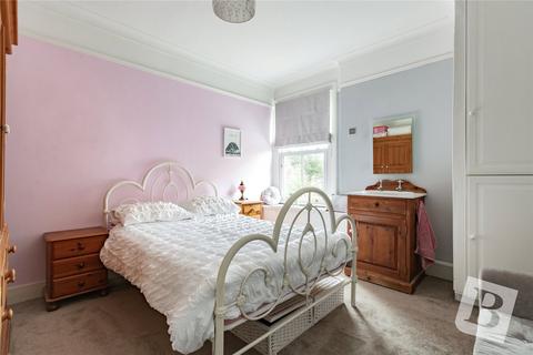 24 Devonshire Road, Hornchurch, RM12 4LQ
