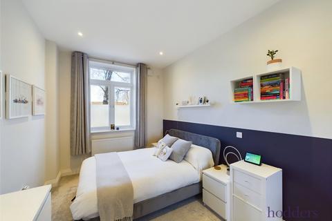 1 bedroom apartment for sale, Abbots Way, Chertsey, Surrey, KT16