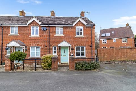 3 bedroom end of terrace house for sale - Fitzpiers Close, Swindon, Wiltshire