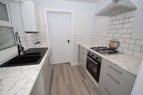 2 bedroom flat for sale, Alverthorpe Street, South Shields