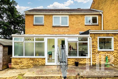5 bedroom end of terrace house for sale, Abbotsfield Road, Crawley RH11