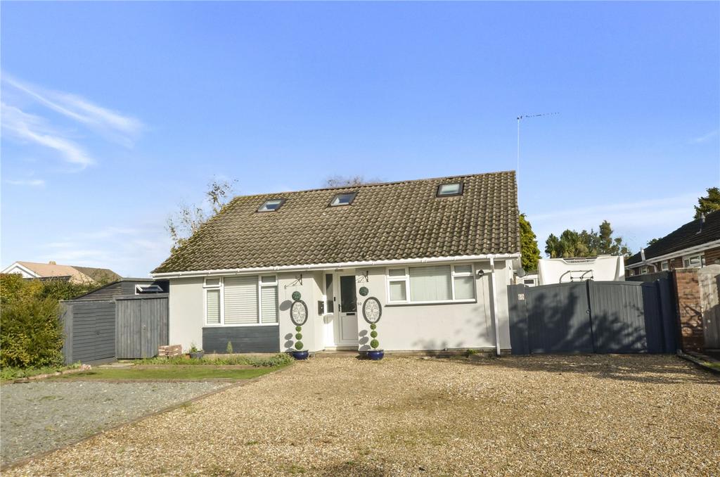 Southern Avenue, West Moors, Ferndown, Dorset, BH22 4 bed bungalow for sale £600,000