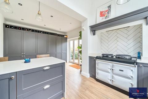 30 Willow Lane, Great Houghton, Northampton, NN4 7AW