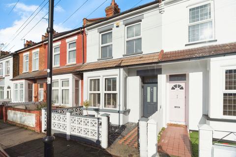 2 bedroom terraced house for sale, Stornoway Road, Southend-on-sea, SS2