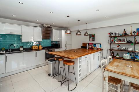 4 bedroom terraced house for sale, Warwick Road, St. Albans