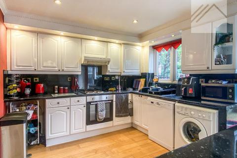 7 Kirby Close, Romford, RM3 9UE