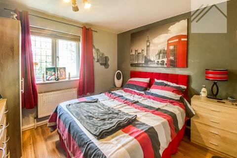 7 Kirby Close, Romford, RM3 9UE