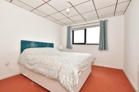 2 bedroom flat for sale, Esplanade, Shanklin, Isle of Wight