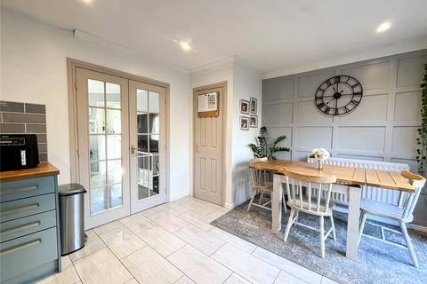 38 Bramble Drive, Westbury, BA13 3UY