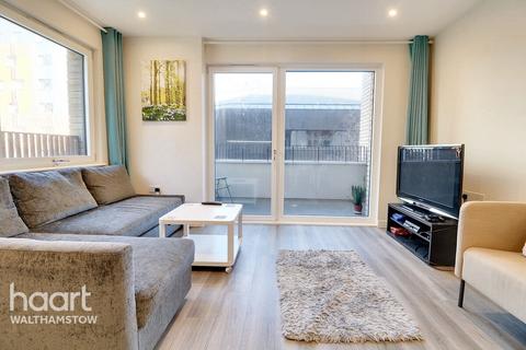 3 bedroom apartment for sale, 4 Frank Searle Passage, Walthamstow
