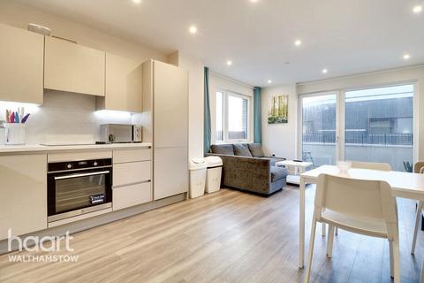 3 bedroom apartment for sale, 4 Frank Searle Passage, Walthamstow