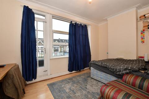 3 bedroom apartment for sale, Forest Road, Walthamstow, London