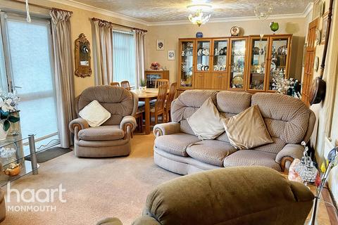 3 bedroom end of terrace house for sale, Clawdd Du, Monmouth