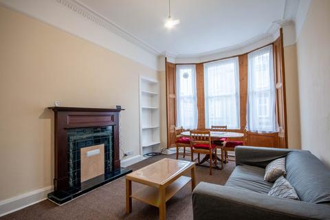 2 bedroom flat to rent, 3078L – Easter Road, Edinburgh, EH7 5RQ