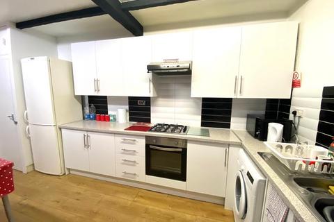 4 bedroom terraced house for sale, Luton LU2