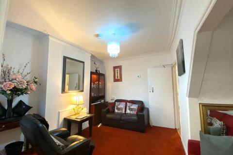 4 bedroom terraced house for sale, Luton LU2