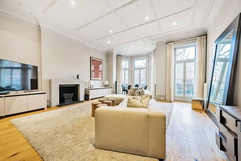 Barkston Gardens, South Kensington, London, SW5