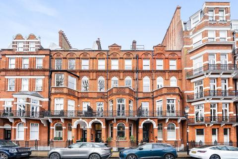 Barkston Gardens, South Kensington, London, SW5