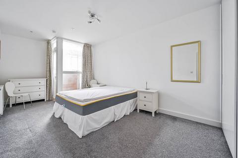 2 bedroom flat for sale, River Gardens Walk, Greenwich, London, SE10