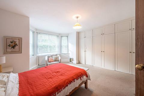 2 bedroom flat to rent, Belsize Park Gardens, Belsize Park, London, NW3