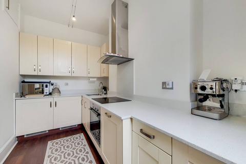 2 bedroom flat to rent, Mansfield Road, Hampstead, London, NW3