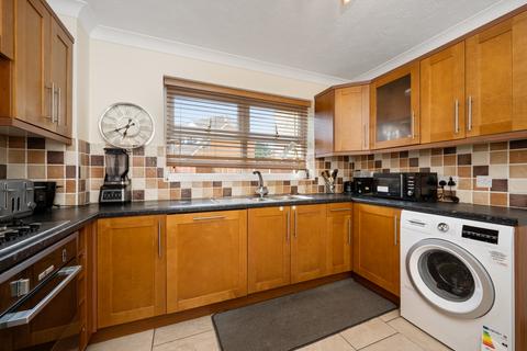 15 Lavender Close, Luton, LU2 7GD